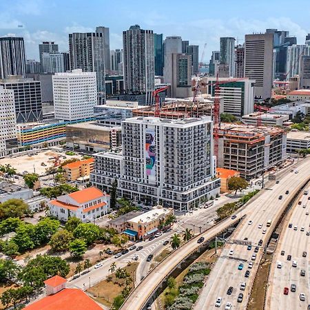 Charming Apt In The Heart Of Downtown With Free Parking Miami Bagian luar foto