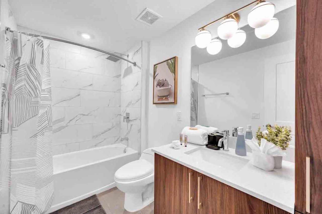 Charming Apt In The Heart Of Downtown With Free Parking Miami Bagian luar foto