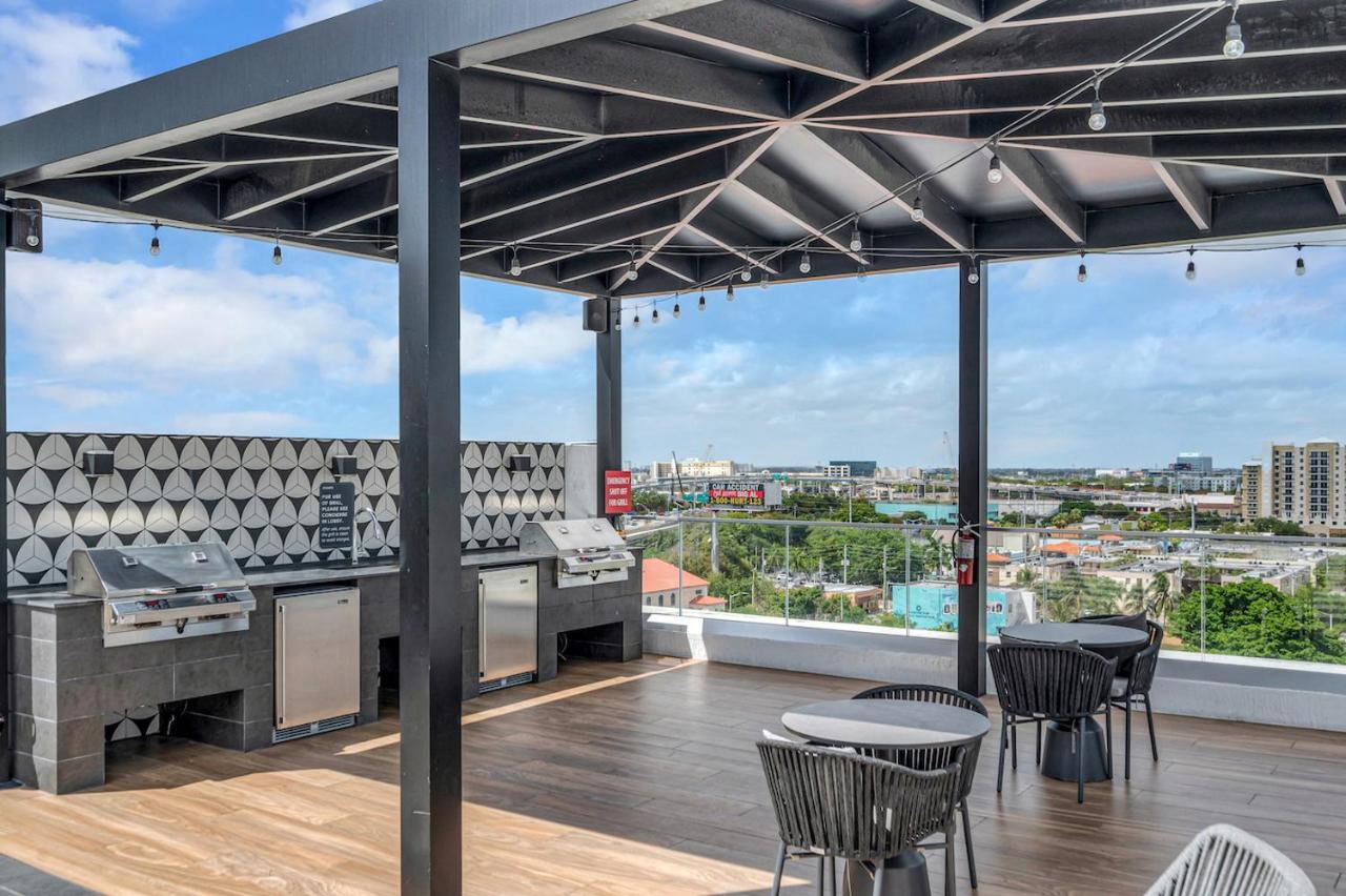 Charming Apt In The Heart Of Downtown With Free Parking Miami Bagian luar foto