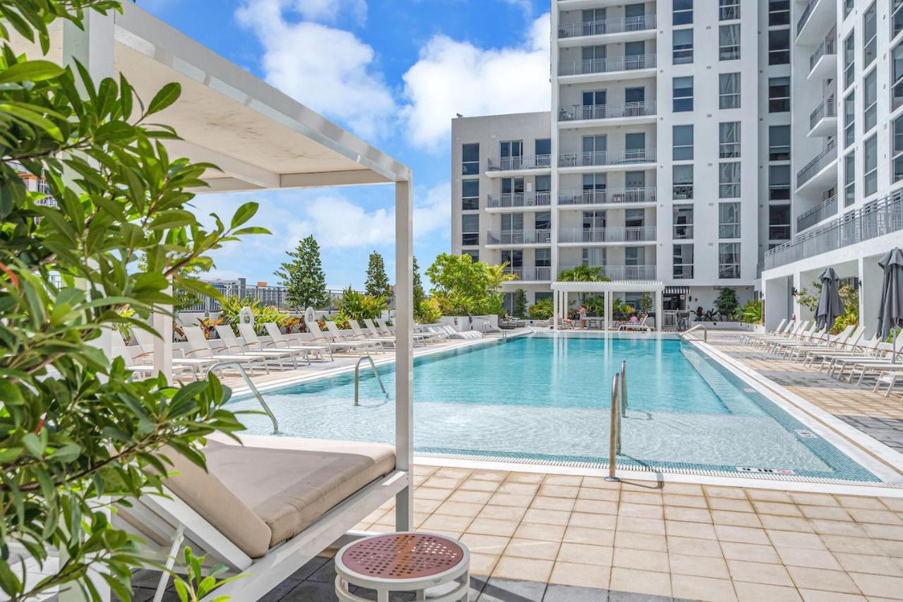 Charming Apt In The Heart Of Downtown With Free Parking Miami Bagian luar foto