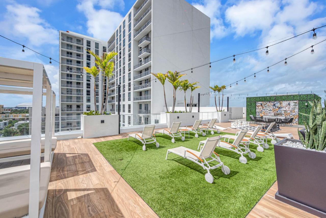 Charming Apt In The Heart Of Downtown With Free Parking Miami Bagian luar foto
