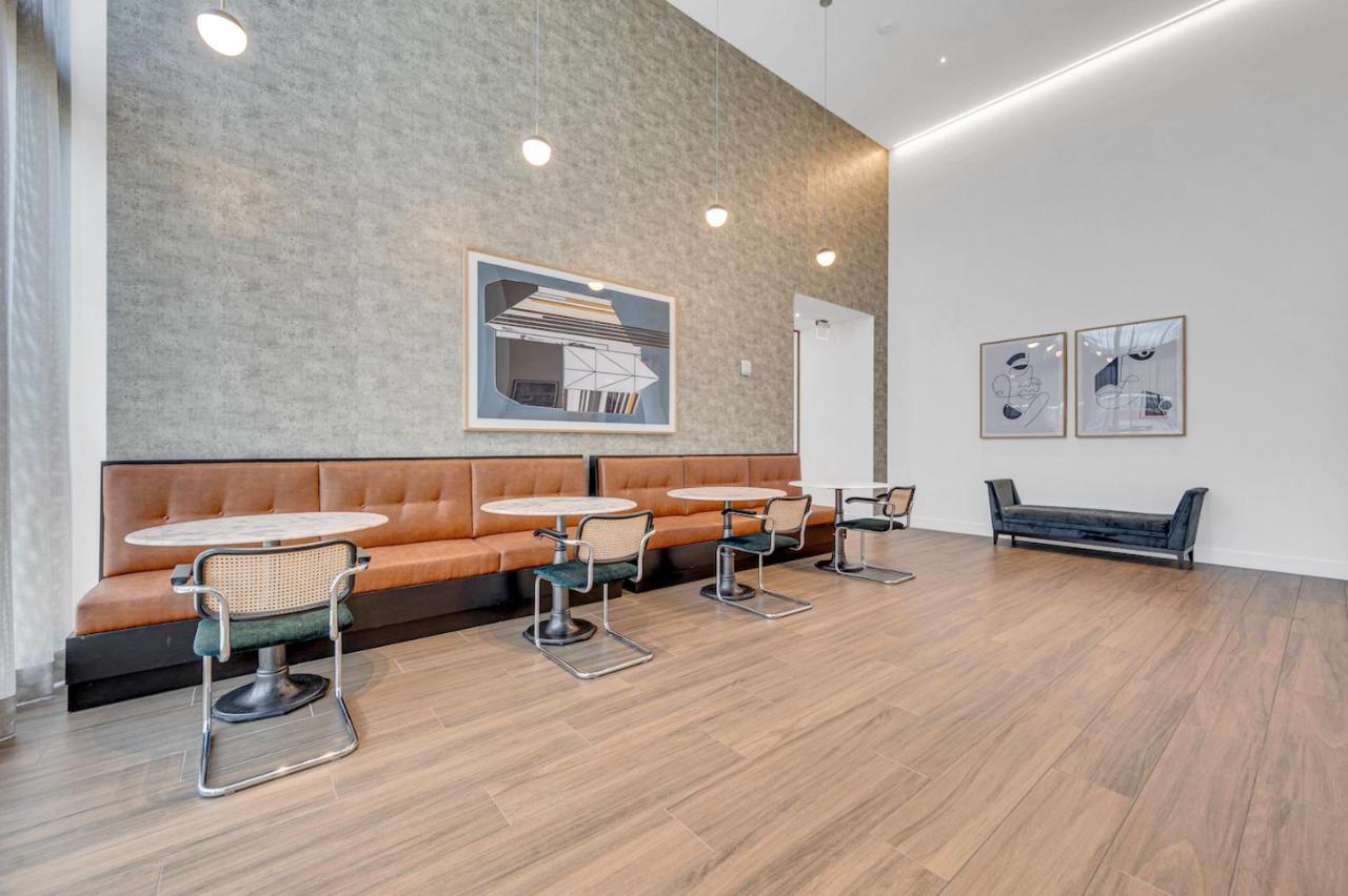 Charming Apt In The Heart Of Downtown With Free Parking Miami Bagian luar foto