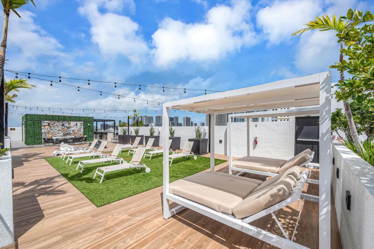 Charming Apt In The Heart Of Downtown With Free Parking Miami Bagian luar foto