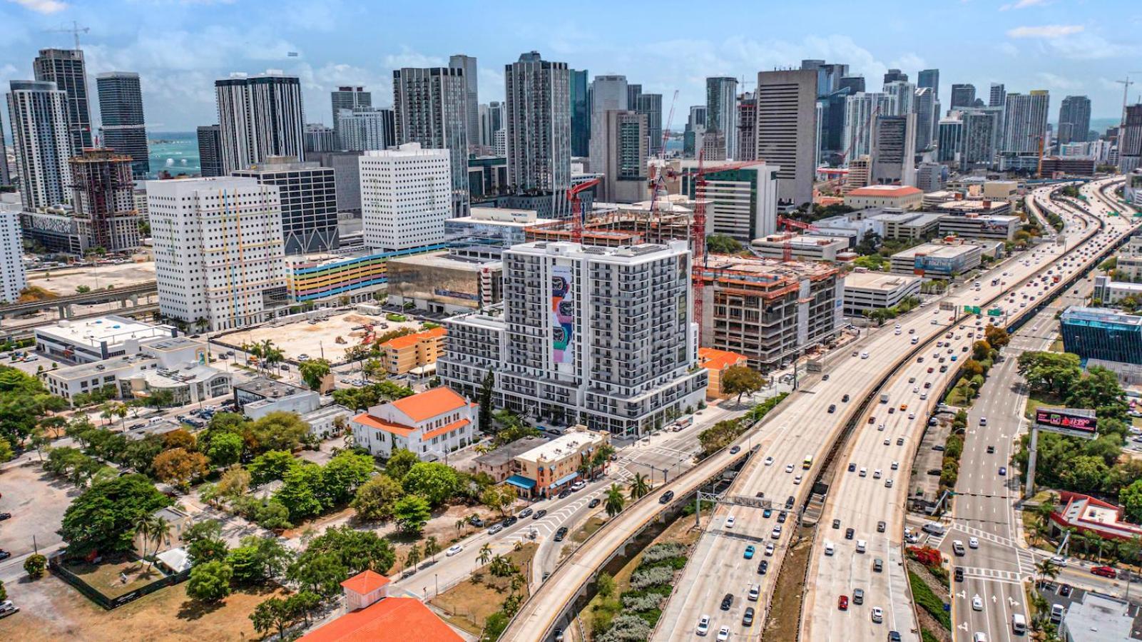 Charming Apt In The Heart Of Downtown With Free Parking Miami Bagian luar foto