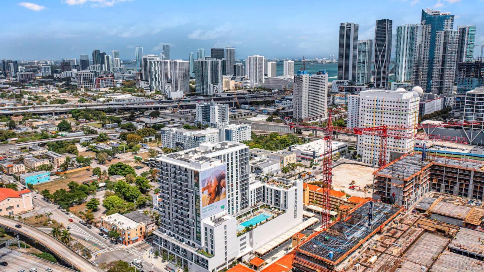 Charming Apt In The Heart Of Downtown With Free Parking Miami Bagian luar foto